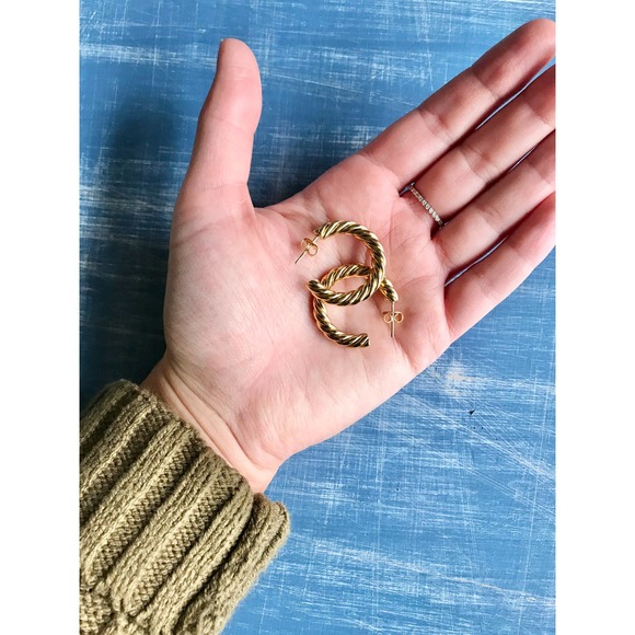 New With Tags Gold Twisted Hoop Earrings in Stainless Steel Hypoallergenic - Picture 4 of 5